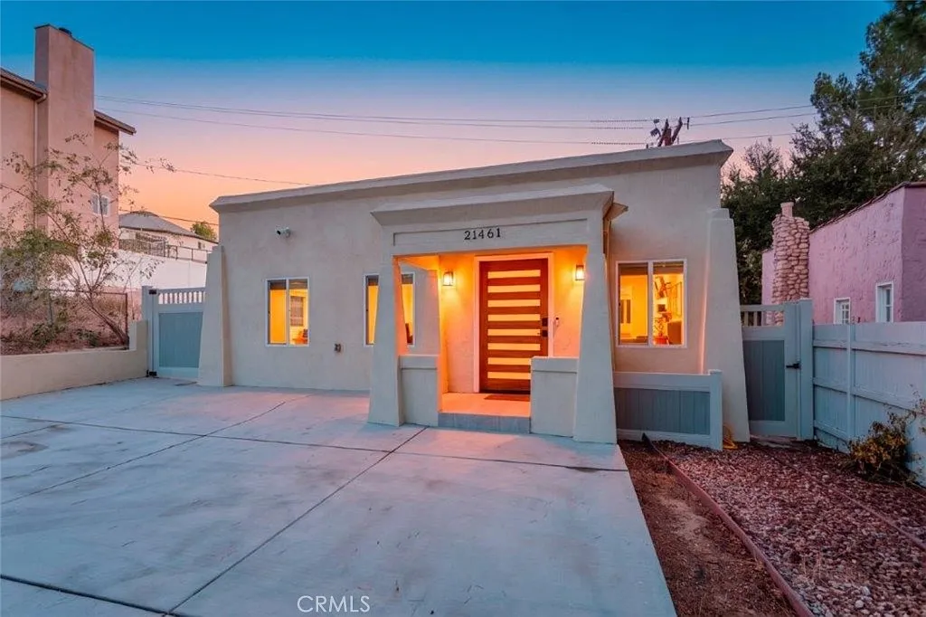 1 bed, 576 sqft, $2,695 — Photo 1