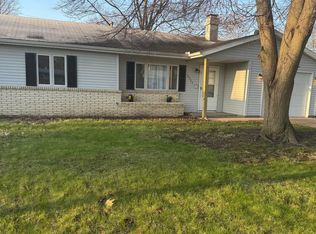 2511 Trafalgar Sq, Champaign, IL 61821