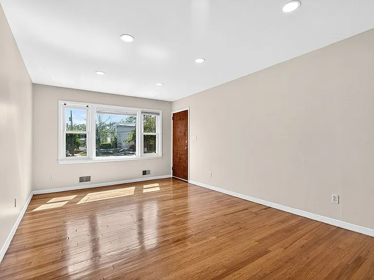 21 Troy Ct #1 — Photo 21