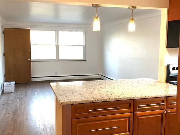 2nd image of 2733 Cypress Way APT 3