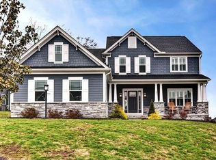 201 Pinnacle Ct, Valencia, PA 16059