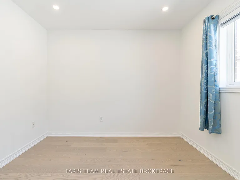 2 Vanessa Dr — Photo 22