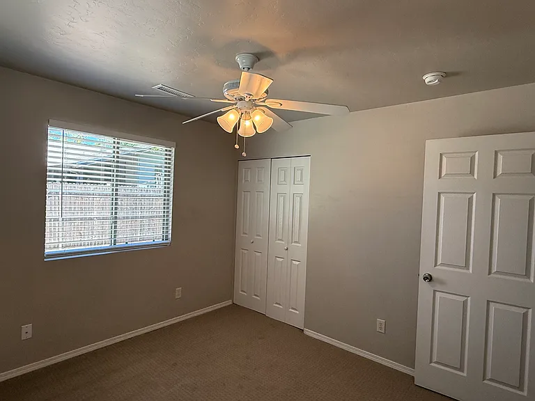 914 Jovian Dr — Photo 10