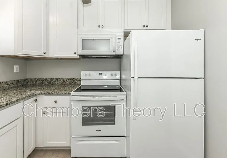 130 S 29th St #4 — Photo 8