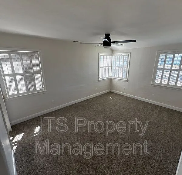 501 J St — Photo 15