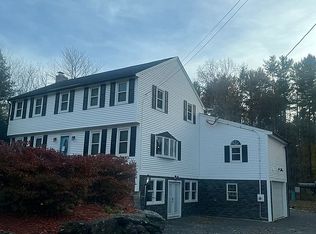9 Robinhood Rd, Tyngsboro, MA 01879