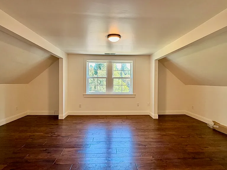 522 Sacramento St — Photo 26