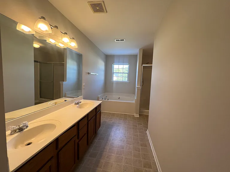 10911 Harmony Glen Ct — Photo 12