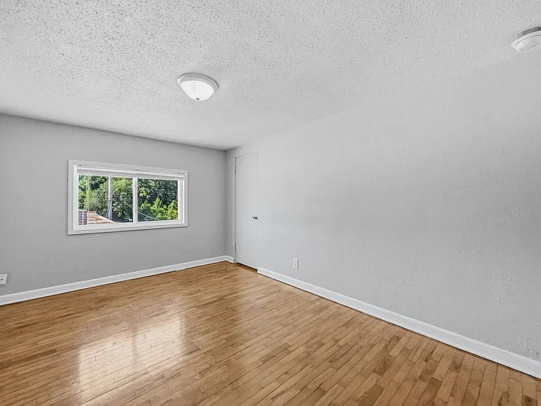 2 bed, 1.0 bath, 928 sqft, $1,450 — Photo 17