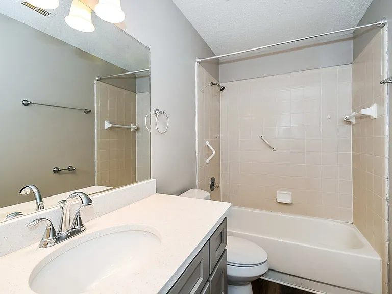 11180 Barbizon Cir E — Photo 15