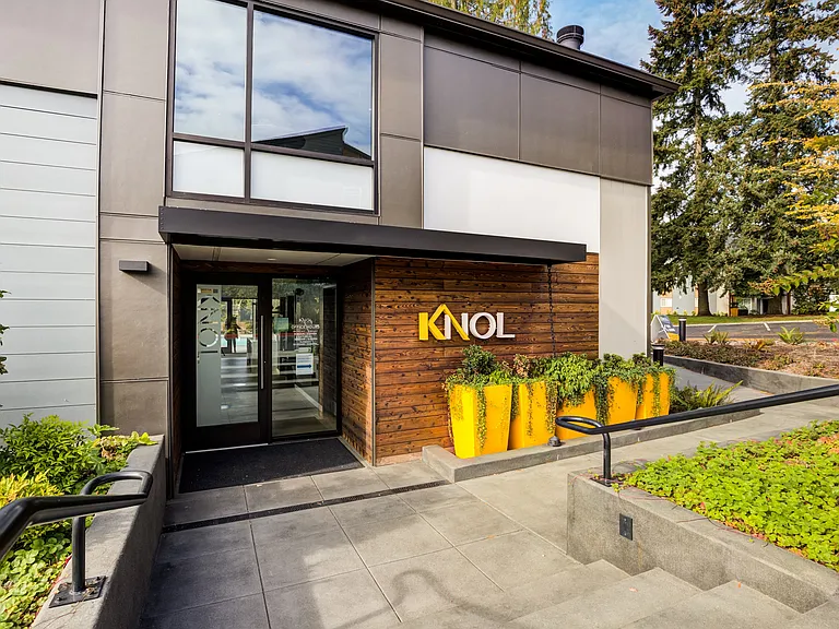 Knol Apartments — Photo 16