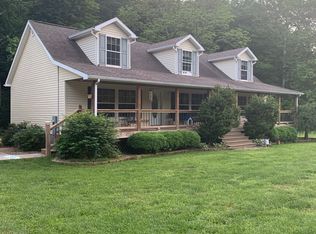 3168 Cow Creek Rd, Saint Marys, WV 26170