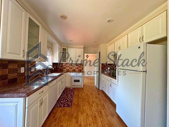 5th image of 2391 Sandpiper Way