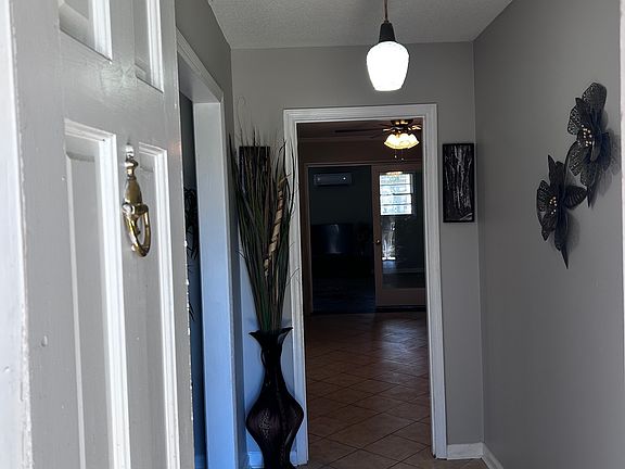2nd image of 146 Weldwood Ct