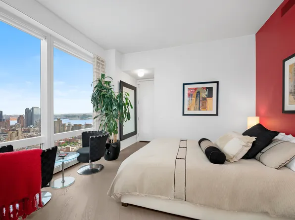 25 Columbus Circle image 20 of 47