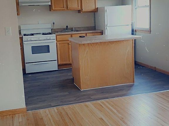 2nd image of 706 E Academy St #358ajksfk