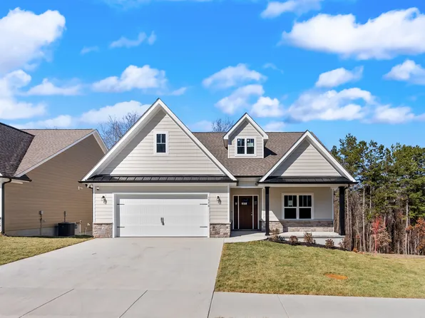 1736 Green Meadows Ln, Lenoir City, TN 37771