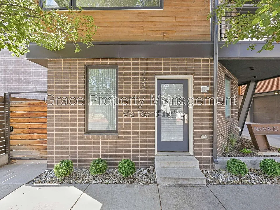 3607 Navajo St