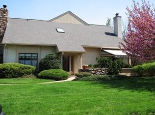 23 High Gate Ln, Blue Bell, PA 19422