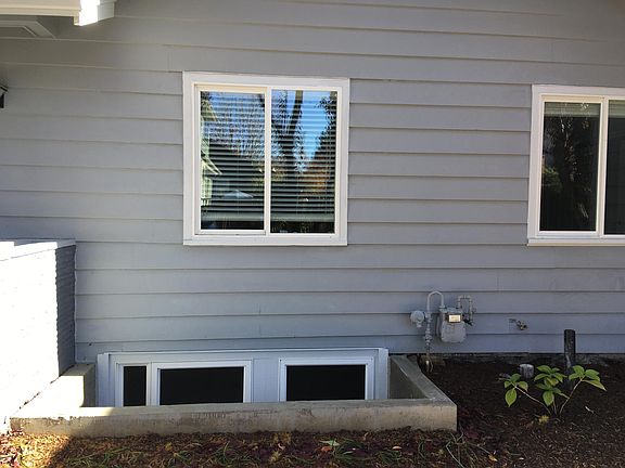 Egress windows for aparment