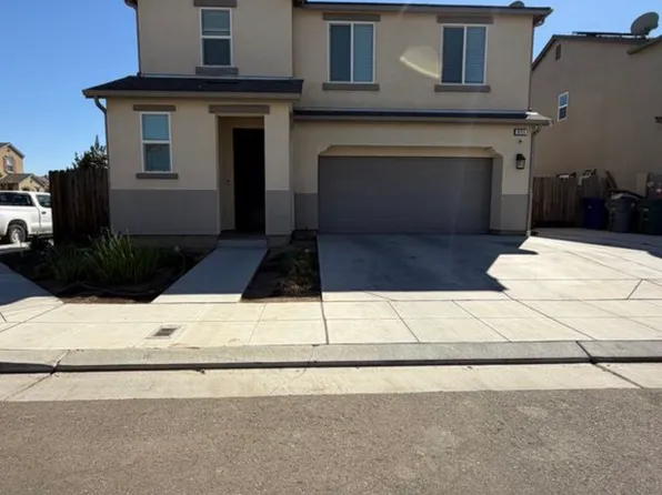 805 Corazon Ave, Clovis, CA 93619