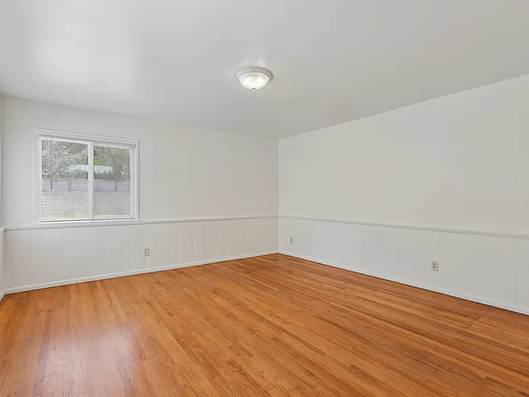 2214 Euclid St — Photo 13