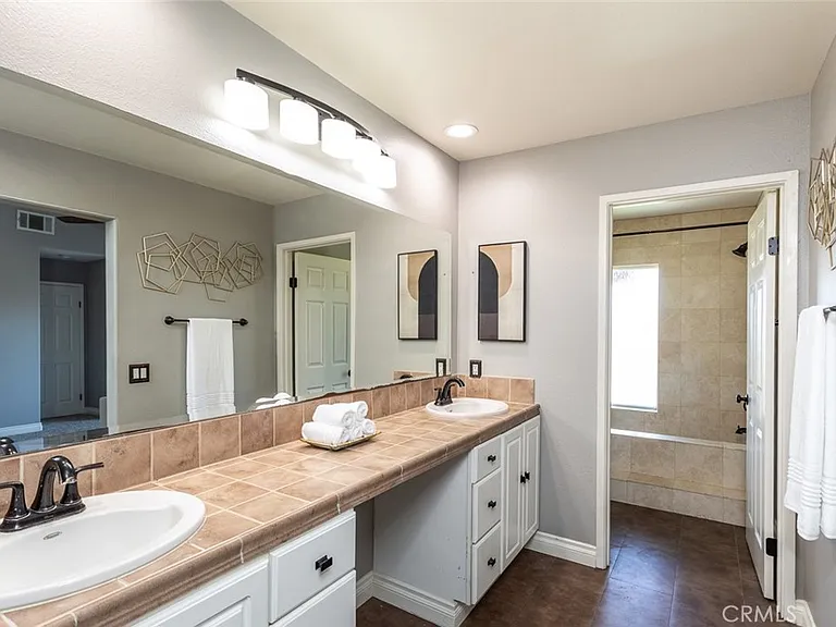 7300 E Singingwood Dr — Photo 23