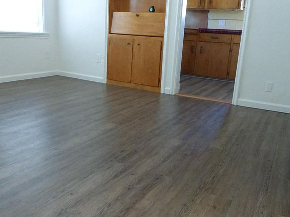 4th image of 426 D Ave #429-D