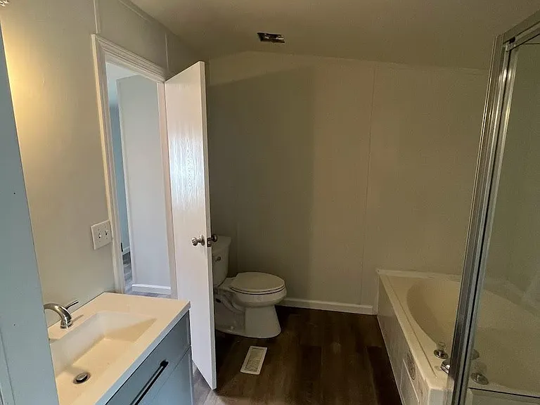 312 Hammond St — Photo 20