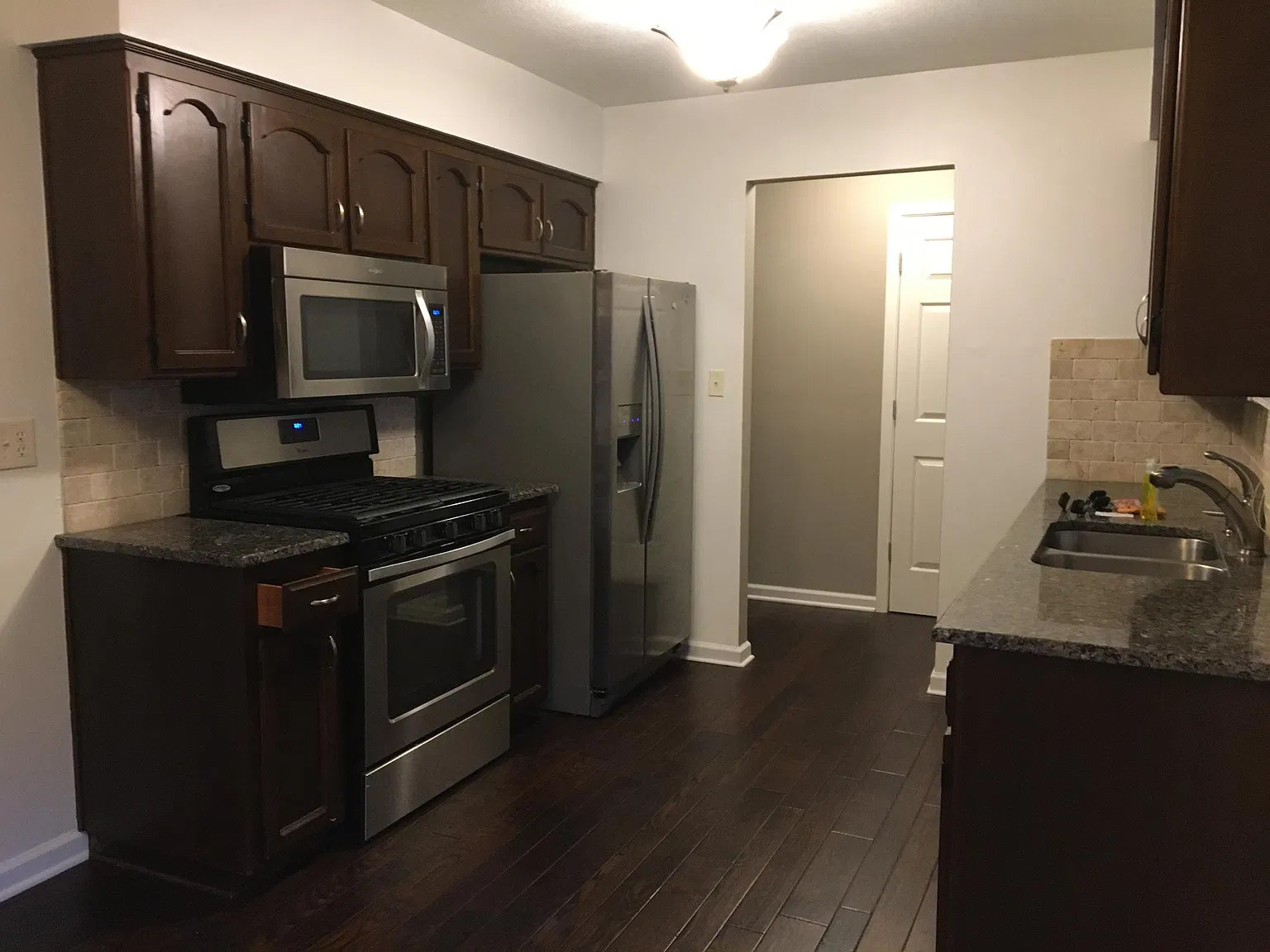 1805 SE 5th St — Photo 3