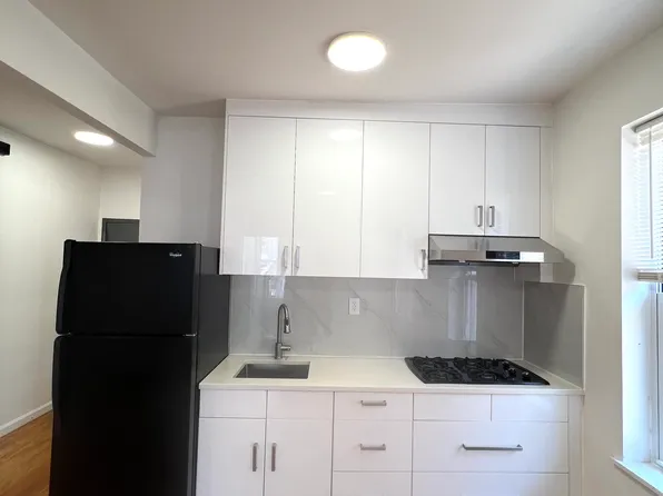 2050 76th St #2F, Brooklyn, NY 11214