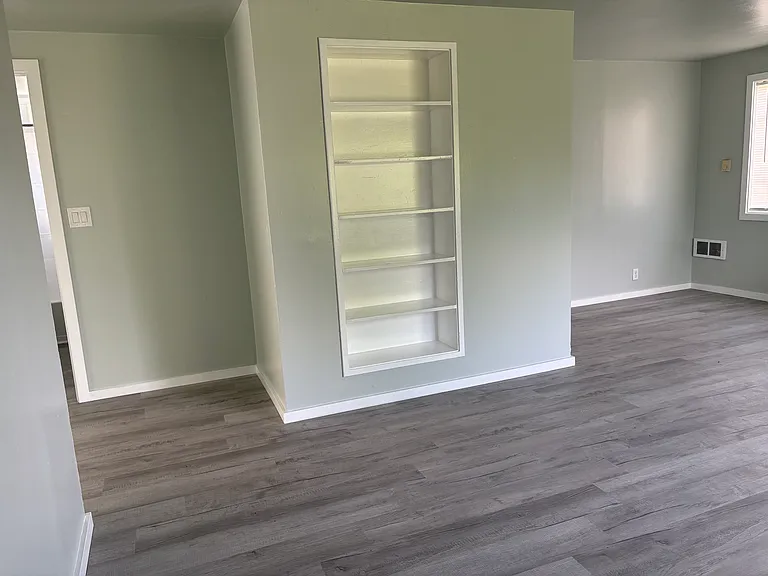 39 Mountain View Dr — Photo 3