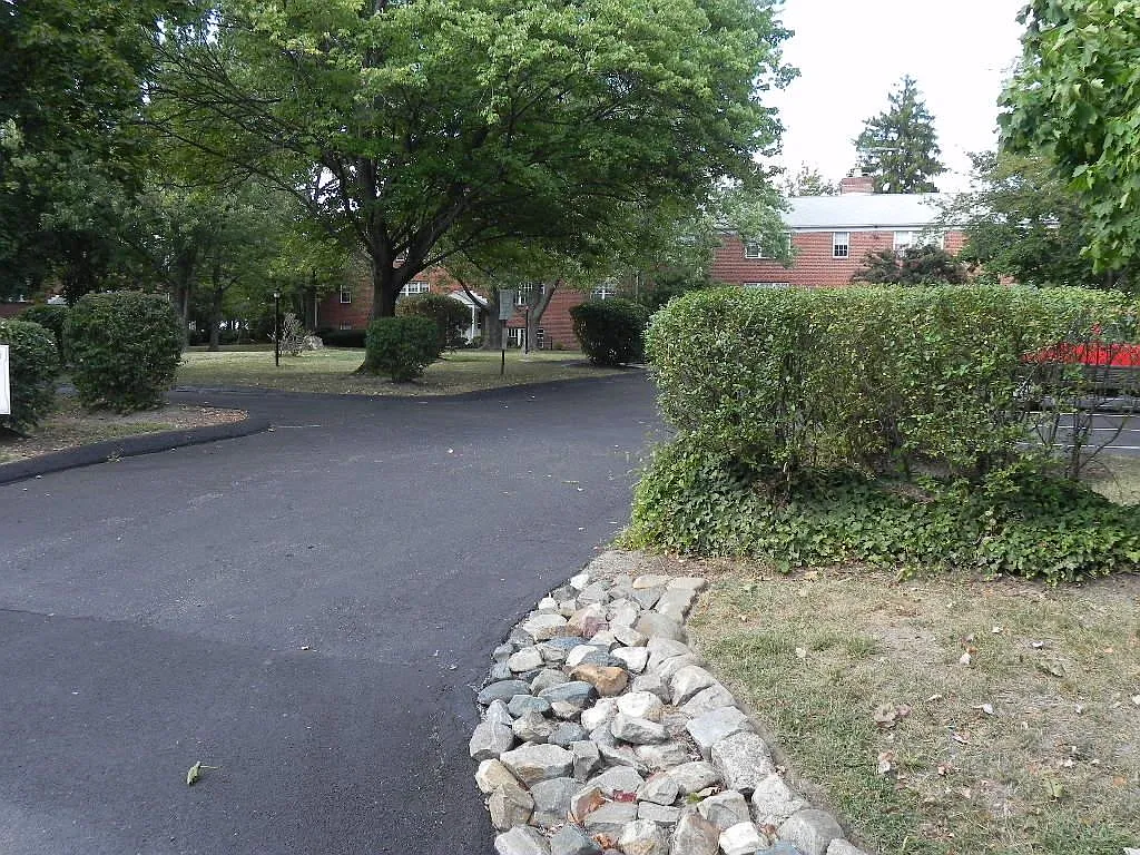 1 bed, 750 sqft, $1,350 — Photo 2