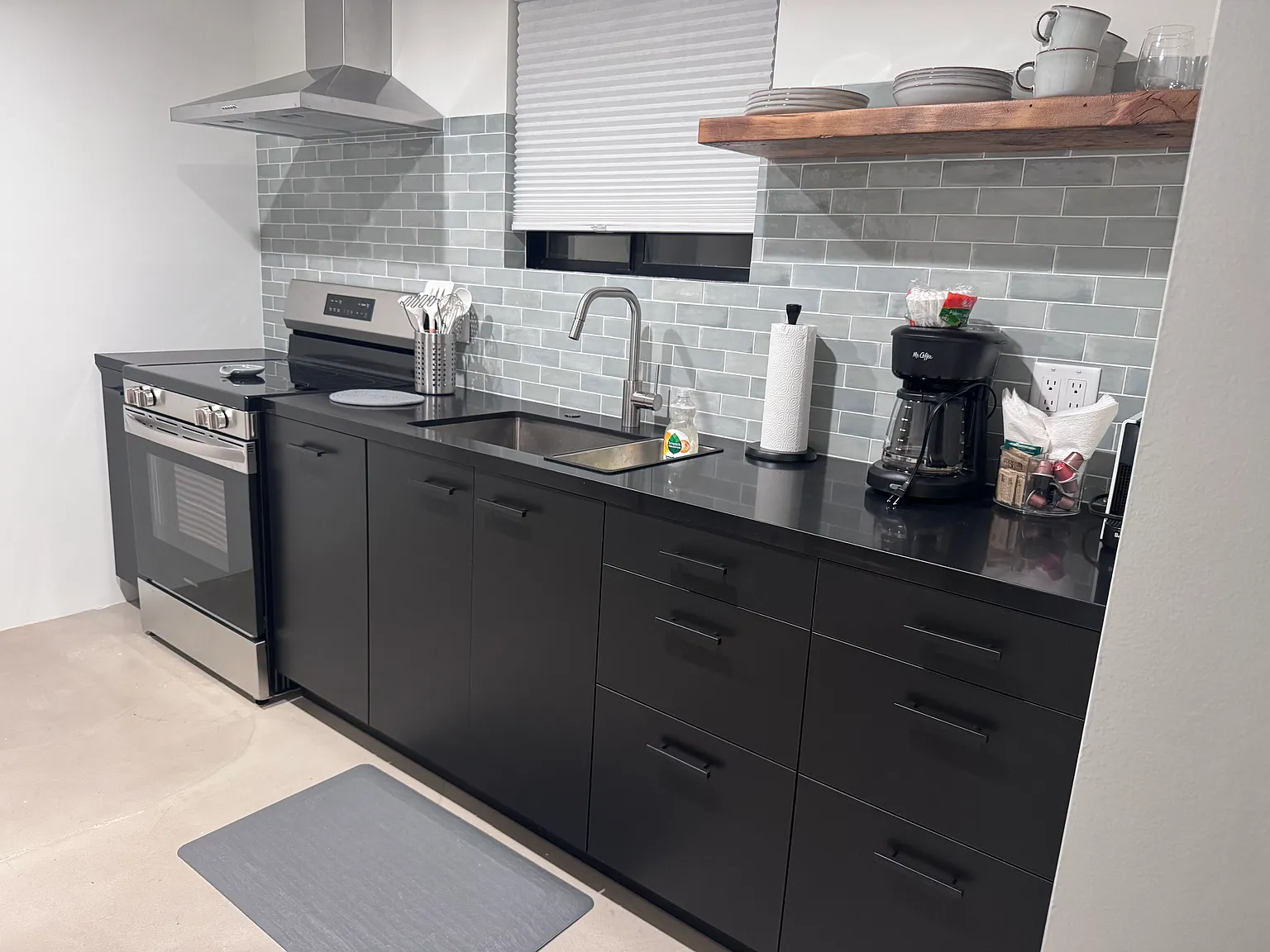 Studio, 500 sqft, $2,500 — Photo 4