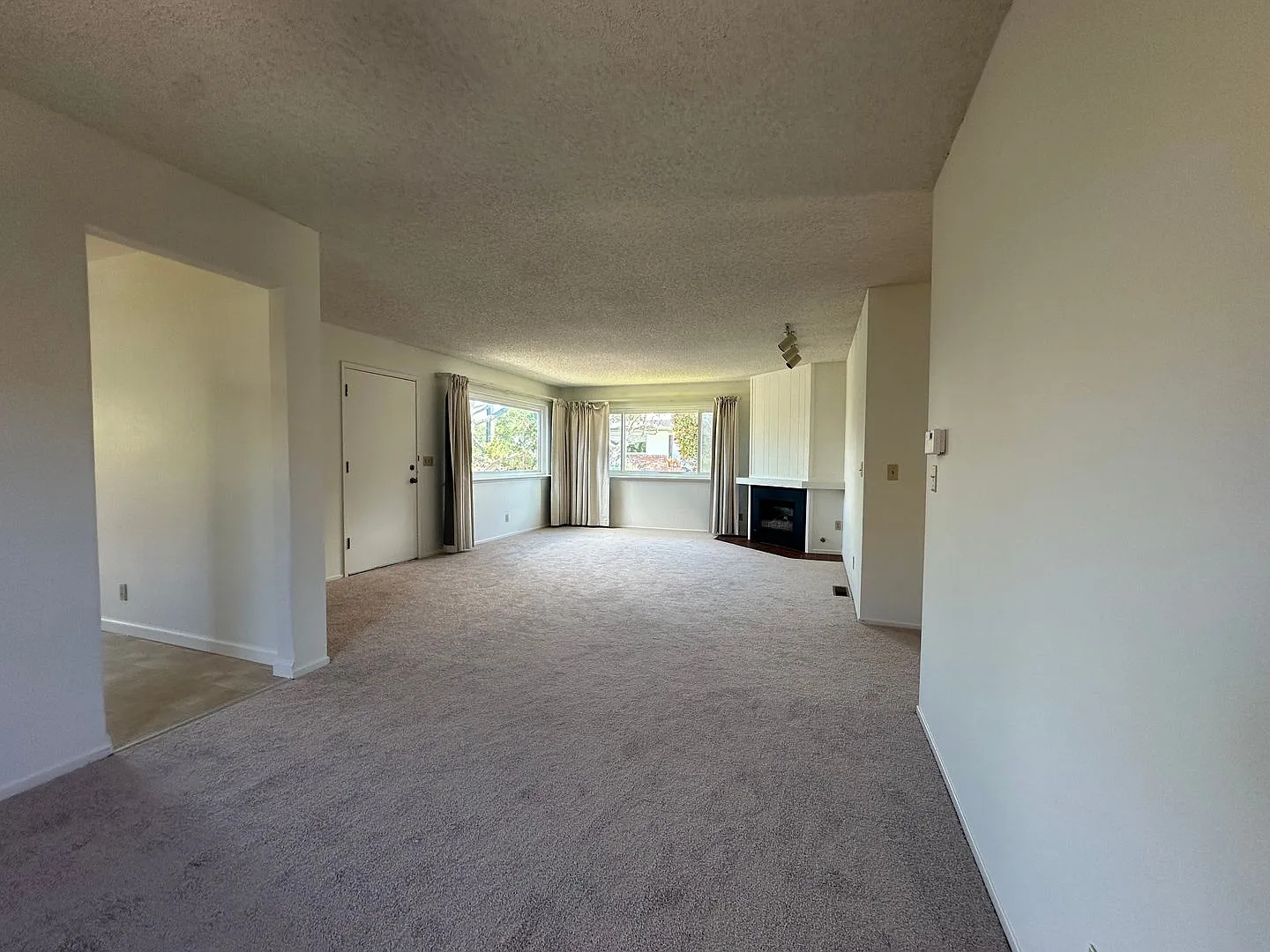 701 Pine Street — Photo 2