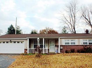 16 Montauk Ct, Saint Louis, MO 63146