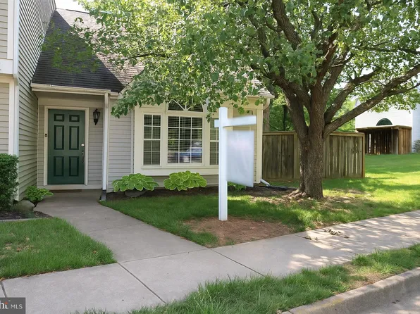 6215 Stonepath Cir, Centreville, VA 20120