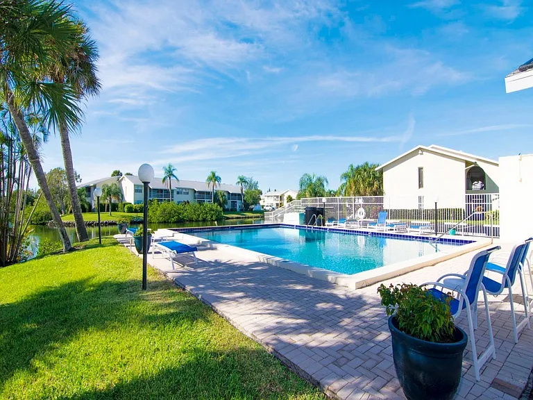 1860 Robalo Dr #203A — Photo 28