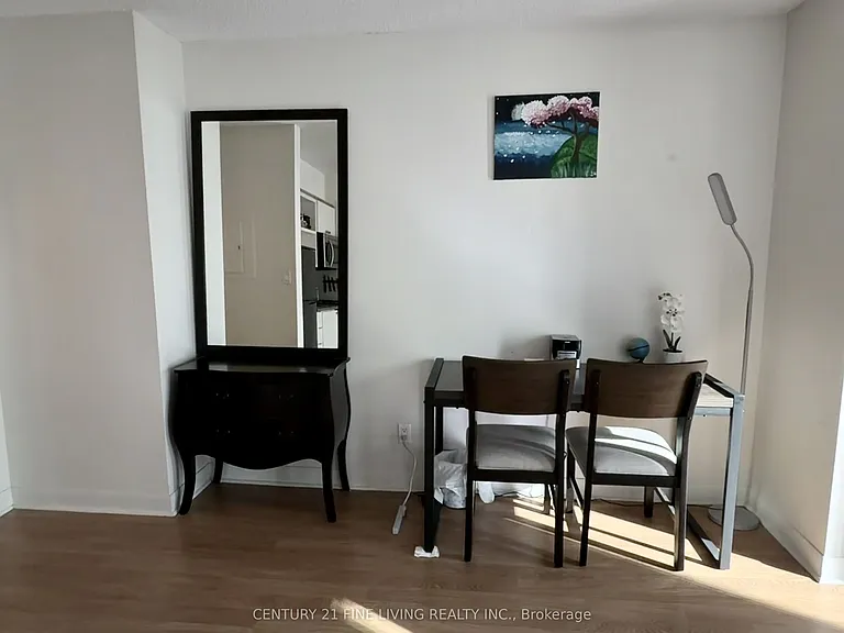 200 Victoria St #1317 — Photo 10