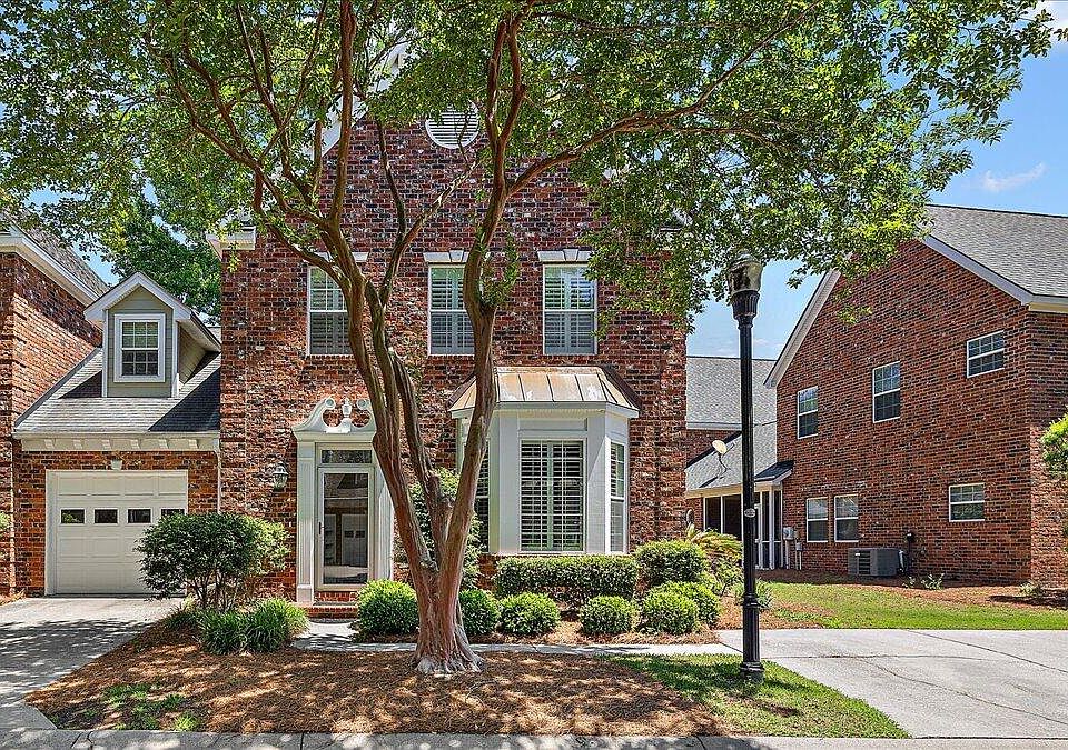 1st image of 725 Natchez Cir