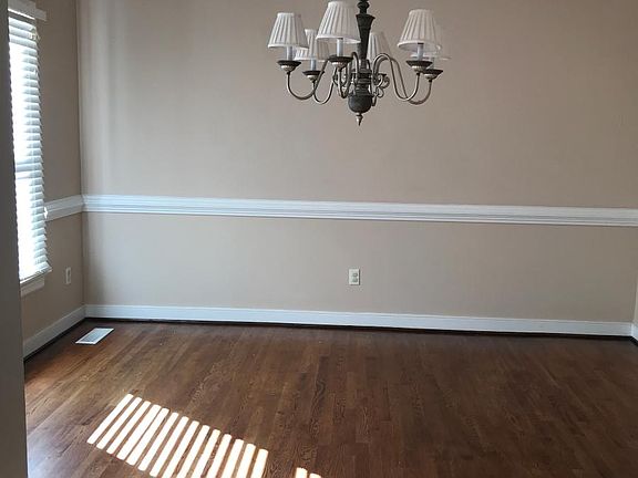 5th image of 1704 Bramsford Ct