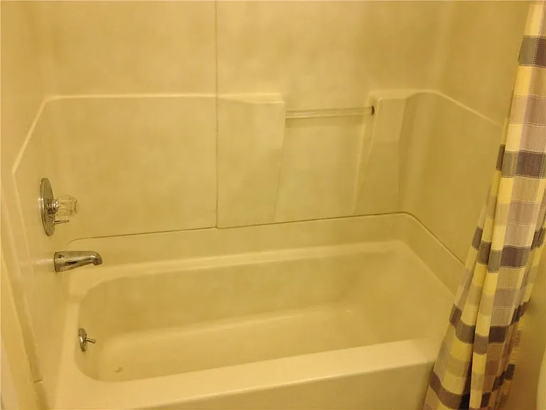 60 Lawn Ave #24 — Photo 11