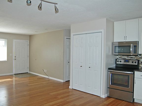 5th image of 2101 Renfrew Ct