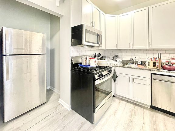 4th image of 7620 N Sheridan Rd #2