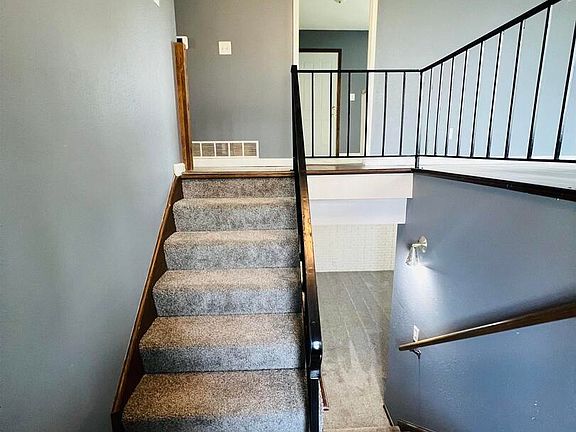 3rd image of 3421 W 29th St