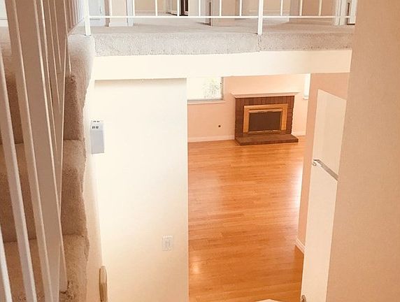 4th image of 15854 Rosehaven Ln