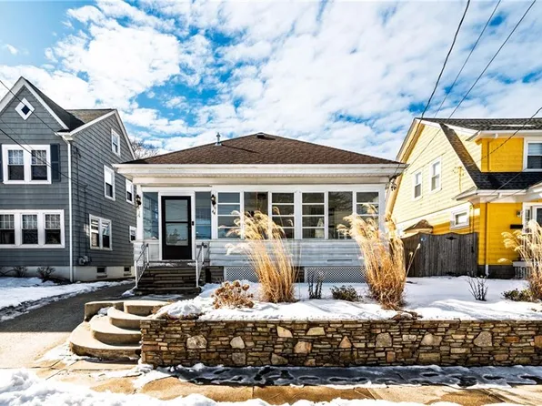 44 Tallman Ave, Cranston, RI 02910