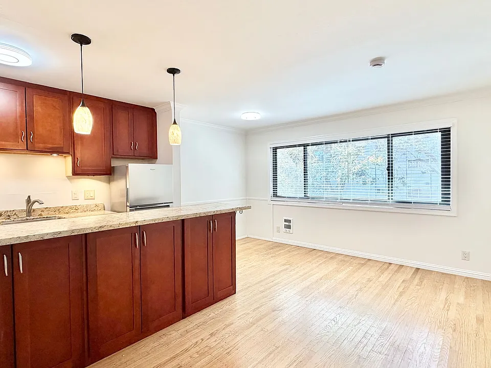 140 Montecito Apartments