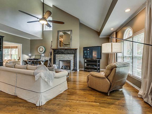 5th image of 2416 Adair Ct
