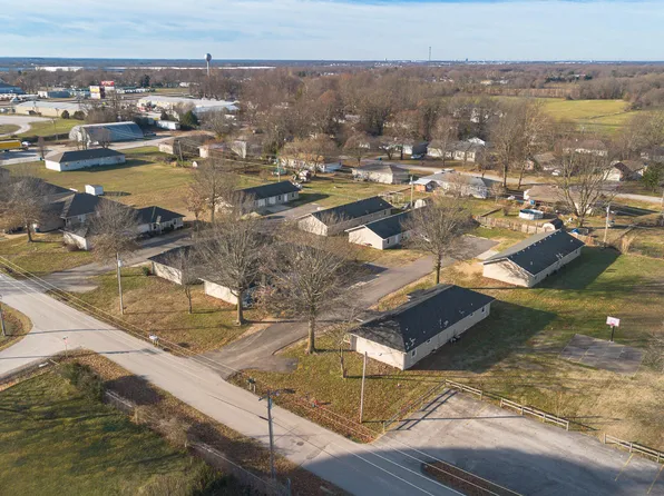309 N Airport Road, Strafford, MO 65757